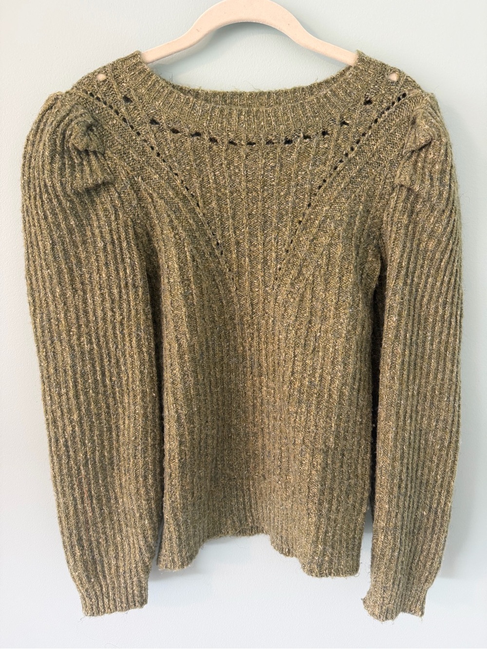 525 Green Ribbed Knit Sweater with puffed sleeves